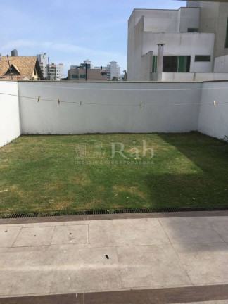 Imagem Sobrado com 3 Quartos à Venda, 190 m² em Praia Dos Amores - Balneário Camboriú Imagem Sobrado com 3 Quartos à Venda, 190 m² em Praia Dos Amores - Balneário Camboriú