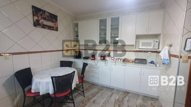 Imagem Casa com 3 Quartos à Venda, 360 m² em Villaggio I - Bauru Imagem Casa com 3 Quartos à Venda, 360 m² em Villaggio I - Bauru