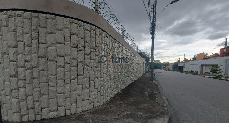 Casa com 4 Quartos à Venda, 280 m² em Parque Manibura - Fortaleza