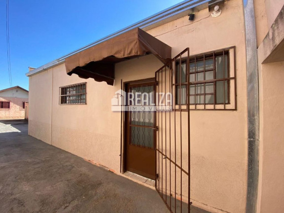 Imagem Casa com 2 Quartos à Venda, 353 m² em Vila São Vicente - Uberaba Imagem Casa com 2 Quartos à Venda, 353 m² em Vila São Vicente - Uberaba
