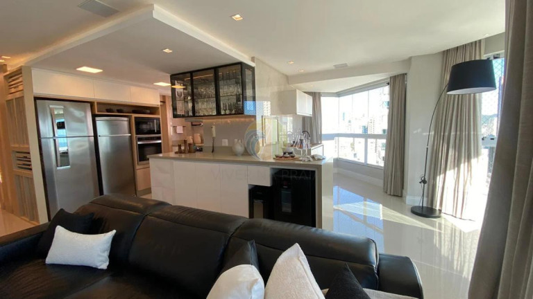 Imagem Apartamento com 3 Quartos à Venda, 136 m² em Centro - Balneário Camboriú