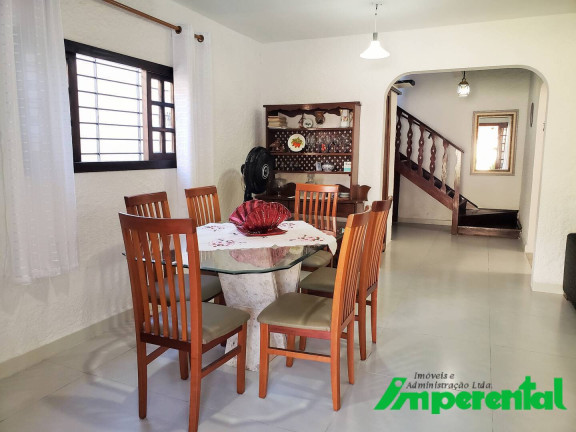 Imagem Casa com 5 Quartos à Venda, 257 m² em Canto Do Forte - Praia Grande Imagem Casa com 5 Quartos à Venda, 257 m² em Canto Do Forte - Praia Grande