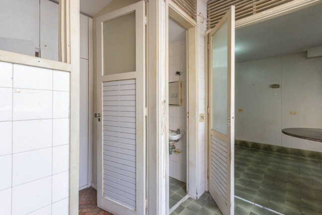 Imagem Imóvel com 2 Quartos à Venda, 120 m² em Copacabana - Rio De Janeiro Imagem Imóvel com 2 Quartos à Venda, 120 m² em Copacabana - Rio De Janeiro