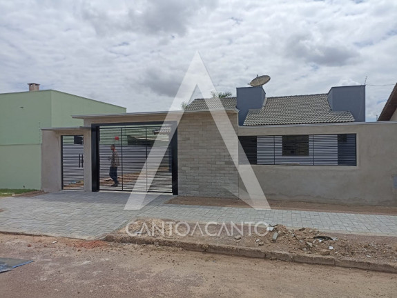Casa com 3 Quartos à Venda,  em Residencial Florença - Sinop