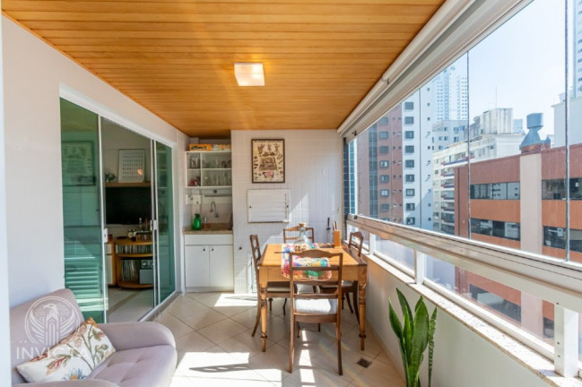 Imagem Apartamento com 3 Quartos à Venda, 117 m² em Centro - Balneário Camboriú Imagem Apartamento com 3 Quartos à Venda, 117 m² em Centro - Balneário Camboriú