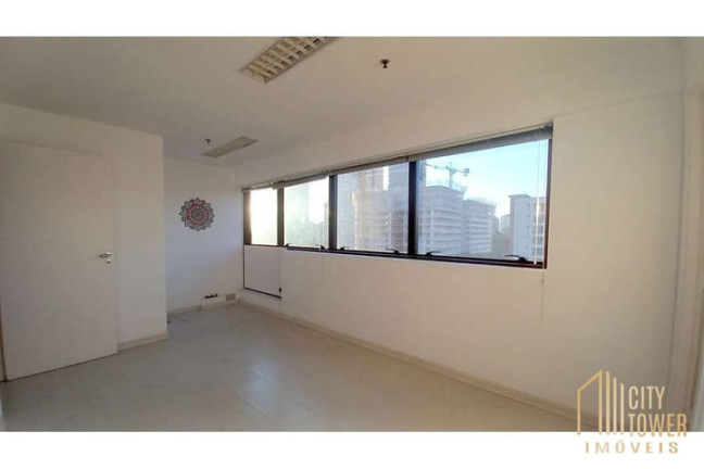 Sala Comercial à Venda, 28 m² em Vila Clementino - São Paulo