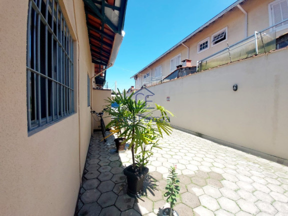 Casa de Condomínio com 2 Quartos à Venda, 50 m² em Martim De Sa - Caraguatatuba