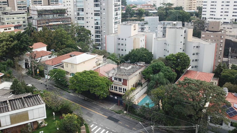 Sobrado com 4 Quartos à Venda, 300 m² em Vila Ipojuca - São Paulo