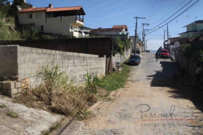 Imagem Terreno à Venda, 432 m² em Agronômica - Florianópolis Imagem Terreno à Venda, 432 m² em Agronômica - Florianópolis