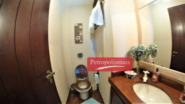 Imagem Casa com 3 Quartos à Venda,  em São Sebastião - Petrópolis