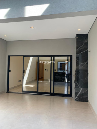 Casa com 3 Quartos à Venda, 100 m²