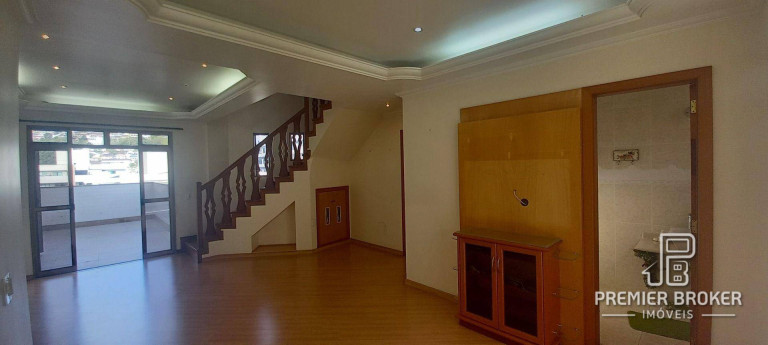 Imagem Cobertura com 5 Quartos à Venda, 310 m² em Várzea - Teresópolis Imagem Cobertura com 5 Quartos à Venda, 310 m² em Várzea - Teresópolis