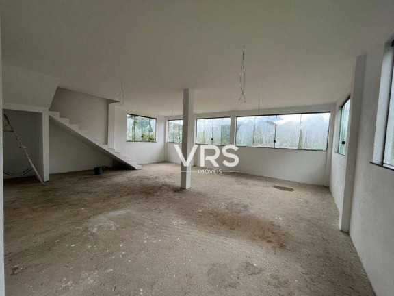 Imagem Casa com 3 Quartos à Venda, 268 m² em Albuquerque - Teresópolis Imagem Casa com 3 Quartos à Venda, 268 m² em Albuquerque - Teresópolis