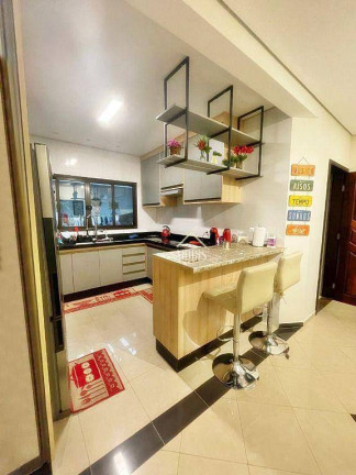 Imagem Sobrado com 4 Quartos à Venda, 192 m² em Vila Camilópolis - Santo André