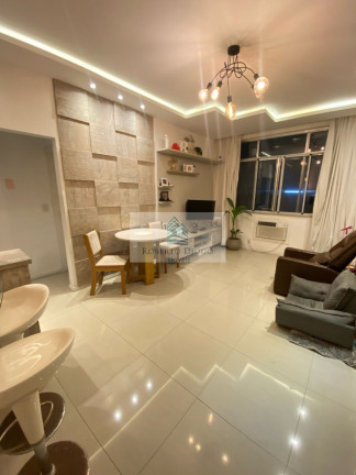 Imagem Imóvel com 2 Quartos à Venda, 70 m² em Icaraí - Niterói Imagem Imóvel com 2 Quartos à Venda, 70 m² em Icaraí - Niterói