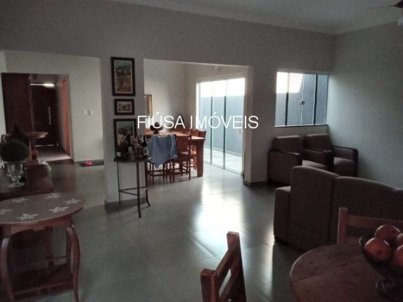 Imagem Casa com 3 Quartos à Venda, em Avenida Prefeito Newton Reis - Jardinópolis Imagem Casa com 3 Quartos à Venda, em Avenida Prefeito Newton Reis - Jardinópolis