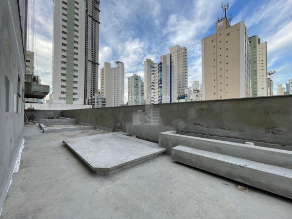 Imagem Cobertura com 3 Quartos à Venda, 264 m² em Centro - Balneário Camboriú Imagem Cobertura com 3 Quartos à Venda, 264 m² em Centro - Balneário Camboriú
