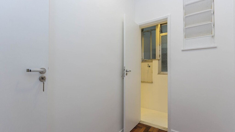 Imagem Imóvel com 1 Quarto à Venda, 46 m² em Humaitá - Rio De Janeiro