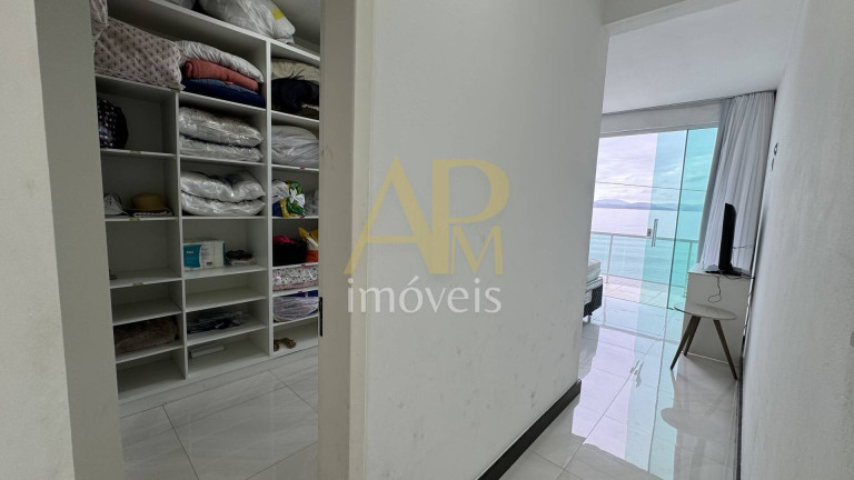Imagem Casa com 3 Quartos à Venda, 320 m² em São Miguel (guaporanga) - Biguaçu Imagem Casa com 3 Quartos à Venda, 320 m² em São Miguel (guaporanga) - Biguaçu