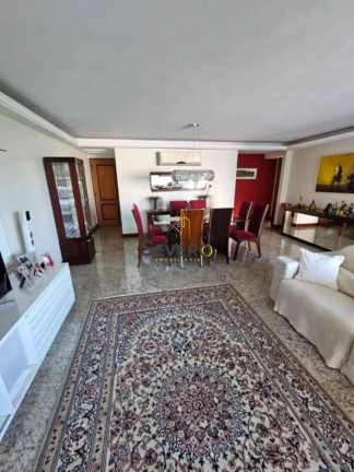 Imagem Apartamento com 4 Quartos à Venda, 204 m² em Icaraí - Niterói