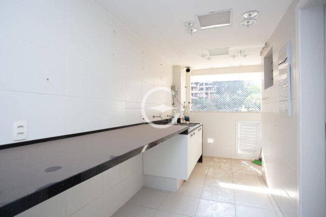 Apartamento com 5 Quartos para Alugar, 356 m² em Jardim Vitória Régia - São Paulo