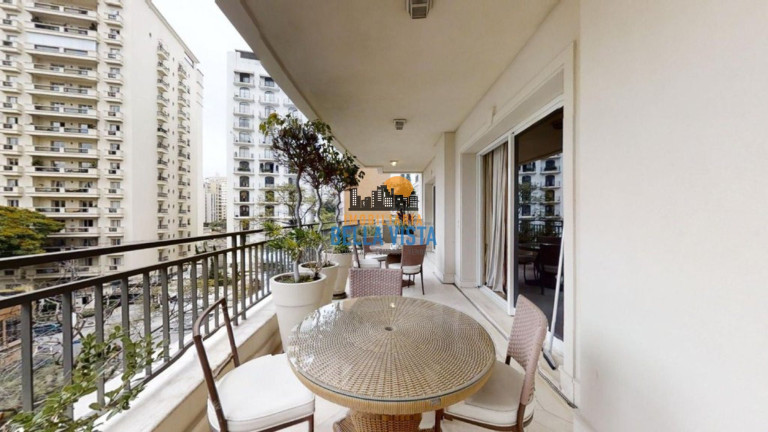 Apartamento com 5 Quartos à Venda,  em Jardim América - São Paulo