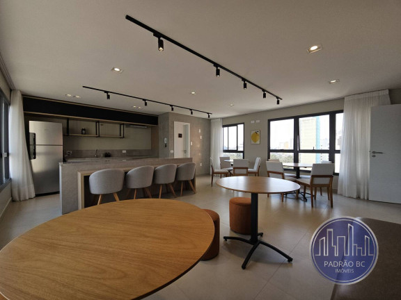 Imagem Apartamento com 1 Quarto à Venda, 24 m² em Centro - Curitiba