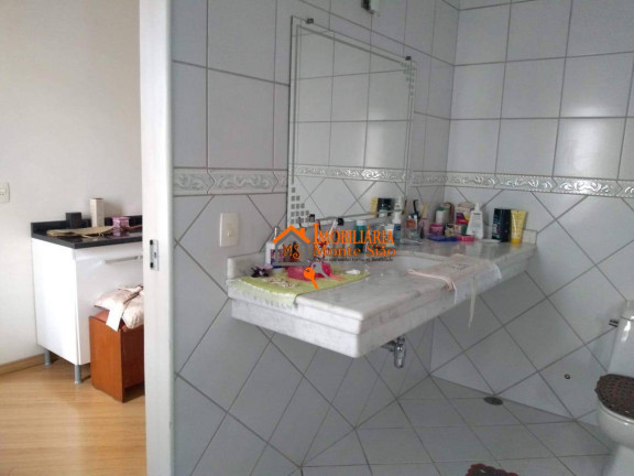 Imagem Sobrado com 3 Quartos à Venda, 305 m² em Jardim Santa Clara - Guarulhos Imagem Sobrado com 3 Quartos à Venda, 305 m² em Jardim Santa Clara - Guarulhos