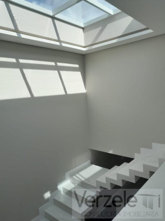Imagem Casa com 2 Quartos à Venda, 182 m² em São Francisco De Assis - Camboriú Imagem Casa com 2 Quartos à Venda, 182 m² em São Francisco De Assis - Camboriú
