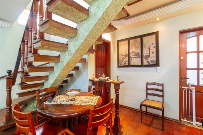 Imagem Casa com 3 Quartos à Venda, 145 m² em Vila Invernada - São Paulo
