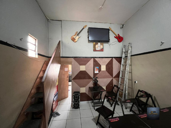 Imagem Casa com 6 Quartos à Venda, 300 m² em Jardim Cristiane - Santo André Imagem Casa com 6 Quartos à Venda, 300 m² em Jardim Cristiane - Santo André