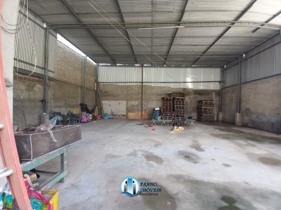 Casa com 2 Quartos à Venda, 1.000 m² em Capivari - Duque De Caxias