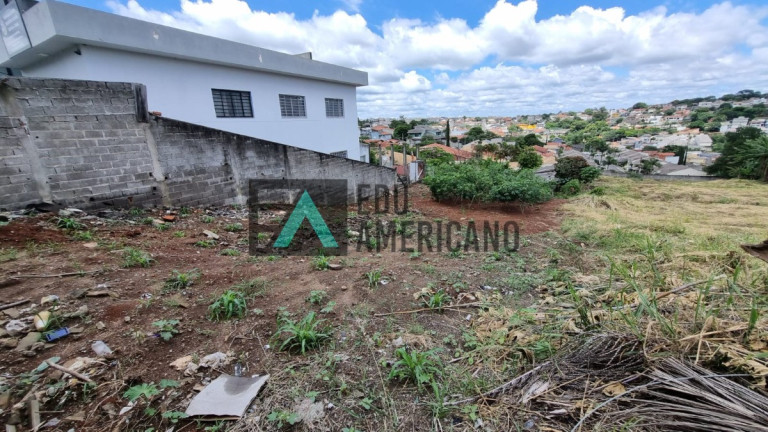 Terreno à Venda, 320 m² em Jardim Paulista - Atibaia