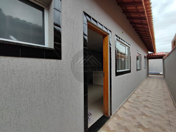 Imagem Casa com 2 Quartos à Venda, 125 m² em Jardim Santa Terezinha - Itanhaém Imagem Casa com 2 Quartos à Venda, 125 m² em Jardim Santa Terezinha - Itanhaém