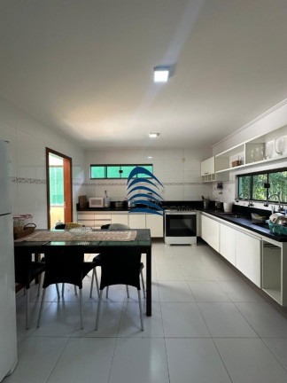 Casa com 5 Quartos à Venda, 350 m² em Monte  Gordo - Camacari