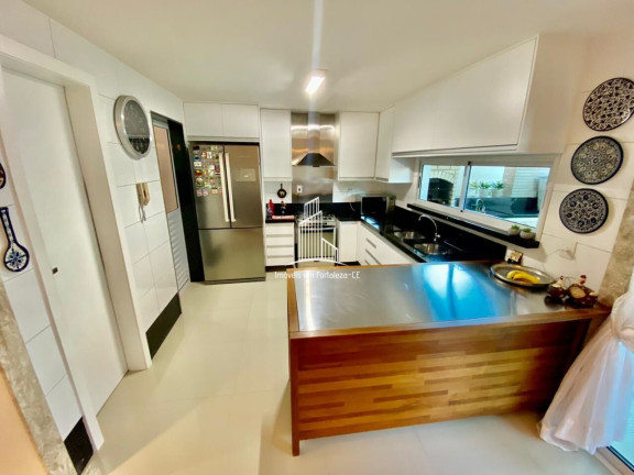 Imagem Casa com 4 Quartos à Venda, 206 m² em Centro - Eusébio Imagem Casa com 4 Quartos à Venda, 206 m² em Centro - Eusébio