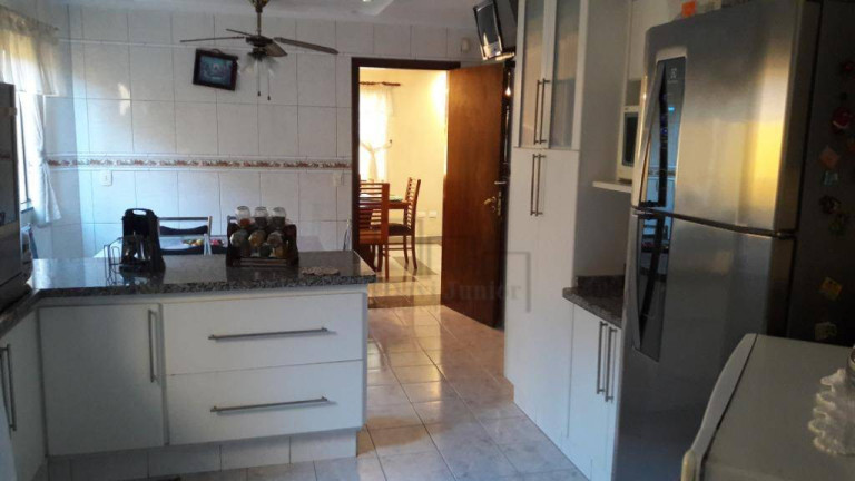 Imagem Casa com 3 Quartos à Venda, 360 m² em Jardim Santa Rosália - Sorocaba Imagem Casa com 3 Quartos à Venda, 360 m² em Jardim Santa Rosália - Sorocaba