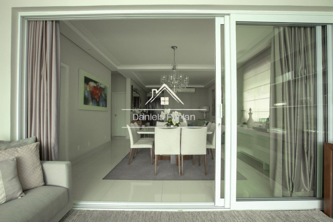 Imagem Casa de Condomínio com 3 Quartos à Venda, 321 m² em Condomínio Mont Blanc - Sorocaba Imagem Casa de Condomínio com 3 Quartos à Venda, 321 m² em Condomínio Mont Blanc - Sorocaba
