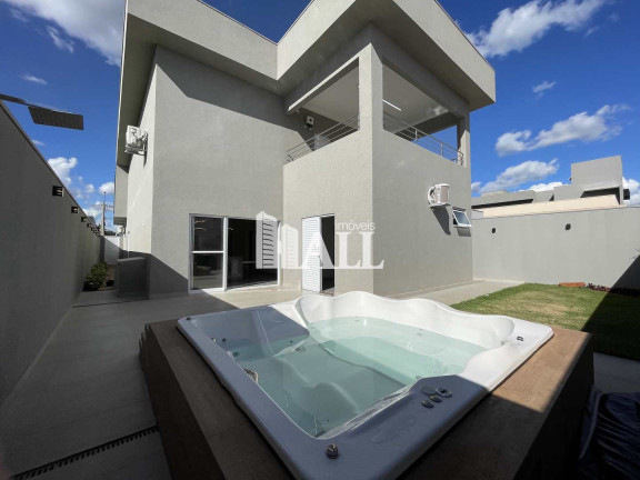 Casa com 3 Quartos à Venda, 276 m² em Centro - Bady Bassitt