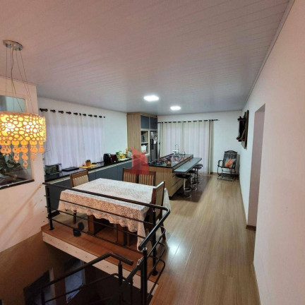 Sobrado com 4 Quartos à Venda, 260 m² em Dom Bosco - Itajaí