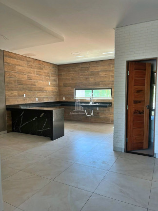 Imagem Casa com 4 Quartos à Venda, 200 m² em Urucunema - Eusébio Imagem Casa com 4 Quartos à Venda, 200 m² em Urucunema - Eusébio