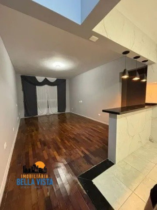 Apartamento com 2 Quartos à Venda ou Locação,  em Gonzaga - Santos