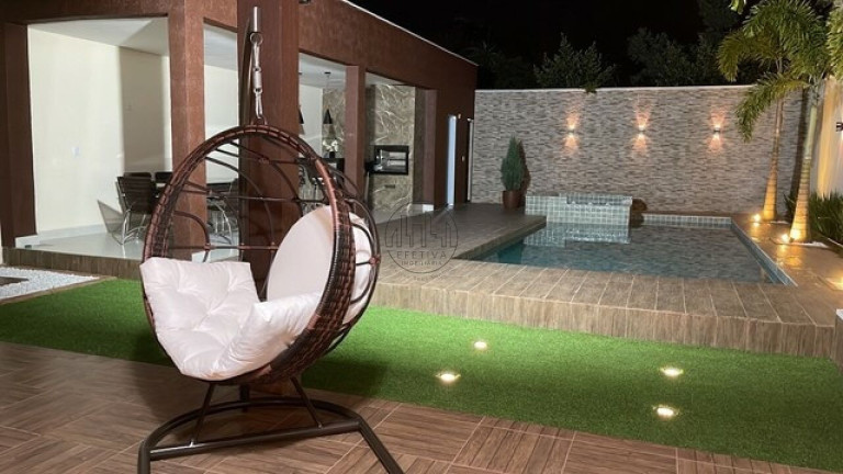 Imagem Casa com 3 Quartos à Venda, 218 m² em Setor Industrial (gama) - Brasília