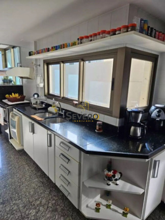 Imagem Apartamento com 4 Quartos à Venda, 204 m² em Icaraí - Niterói
