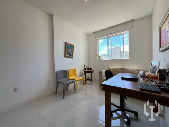 Imagem Apartamento com 3 Quartos à Venda, 120 m² em Centro Imagem Apartamento com 3 Quartos à Venda, 120 m² em Centro