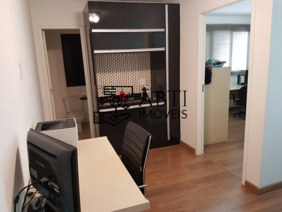 Sala Comercial à Venda, 34 m² em São Judas - São Paulo