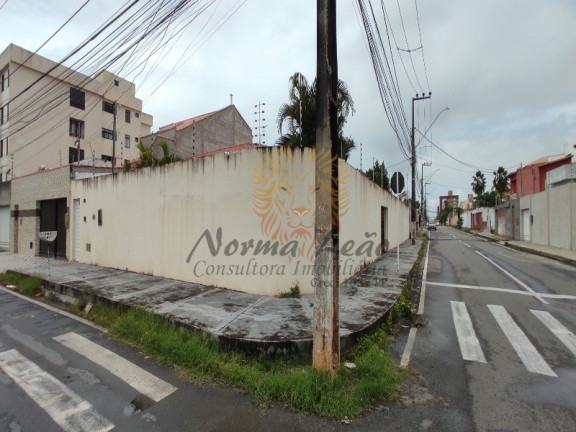 Casa com 4 Quartos à Venda, 350 m² em Coroa Do Meio - Aracaju