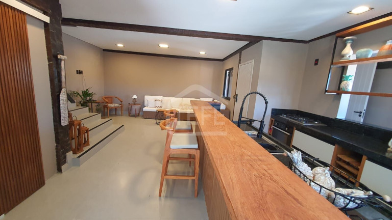 Imagem Casa com 6 Quartos à Venda, 198 m² em Ferradurinha - Armação Dos Búzios Imagem Casa com 6 Quartos à Venda, 198 m² em Ferradurinha - Armação Dos Búzios