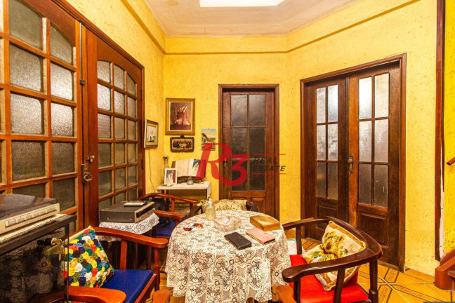 Imagem Sobrado com 4 Quartos à Venda, 291 m² em Encruzilhada - Santos
