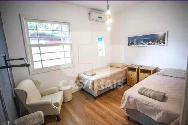 Imagem Casa com 2 Quartos à Venda, 110 m² em Pinheiros - São Paulo Imagem Casa com 2 Quartos à Venda, 110 m² em Pinheiros - São Paulo